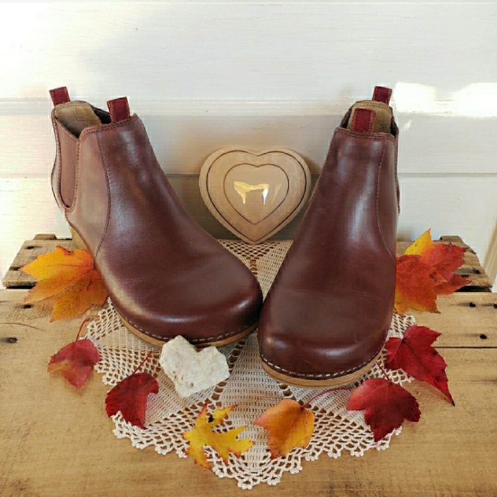🌿Reserved for Taryn🌿Cordovan Dansko Becka Bootie Chelsea Boho Gypsy Cottage♡ - Picture 6 of 9